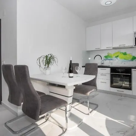 Appartement Jakov *