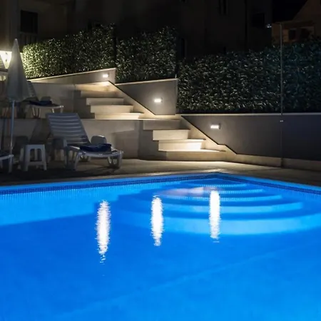 Jakov Appartement Postira
